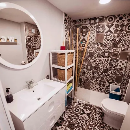 Romantic With Sea Views In Apartamento