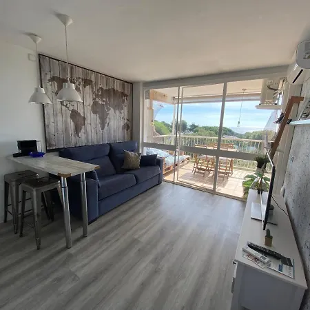 Apartment Romantic With Sea Views In *